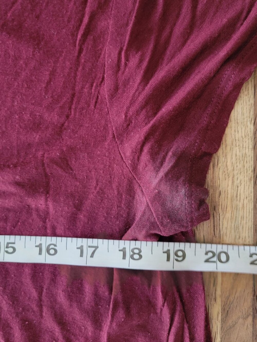 Dice V Neck w Grommets Shark Bite Hem Tunic Top Short Sleeve Wine Red/Maroon - Picture 6 of 8